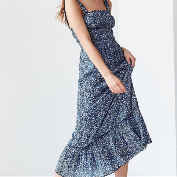Urban Outfitters Dresses & Skirts - ✨6 for 20✨ Urban outfitters Ophelia ruffle dress